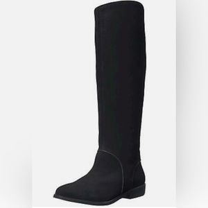 NWOT UGG Women Gracen Black Women
